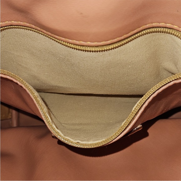 Alviero Martini Classe World Bucket Bag Crossbody Bag EUC - Picture 10 of 13